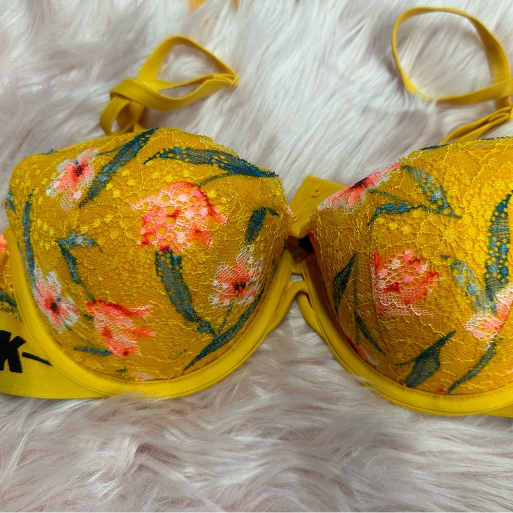 Victoria’s Secret pink